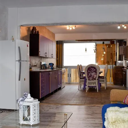Amazing In W/ Outdoor Swimming Pool, Wifi And 2 Bedrooms *